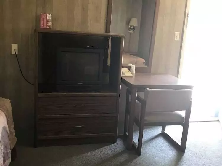 Coronado West Motel