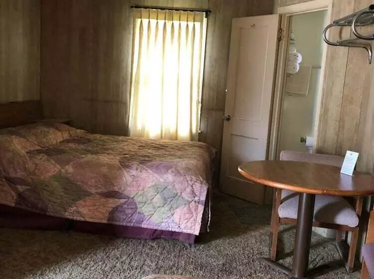 Coronado West Motel