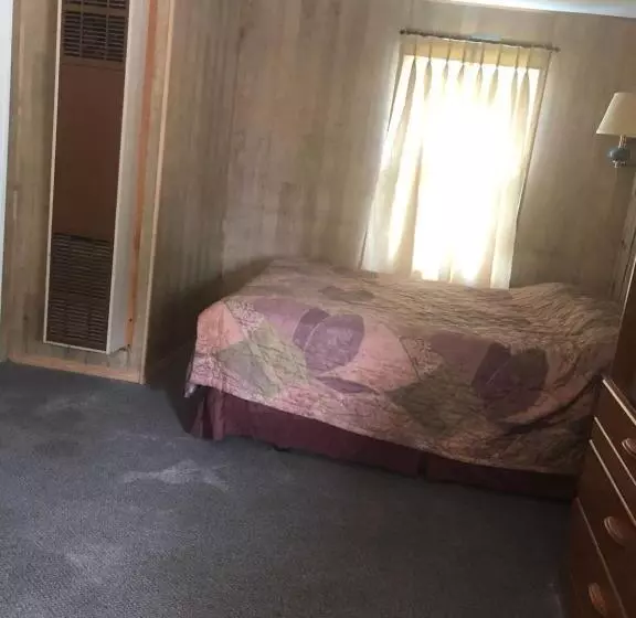 Coronado West Motel
