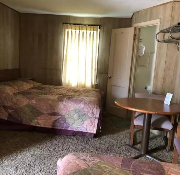 Coronado West Motel