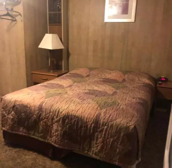 Coronado West Motel