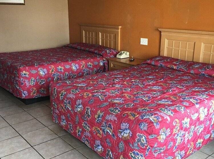 Отель Budget Inn And Suites