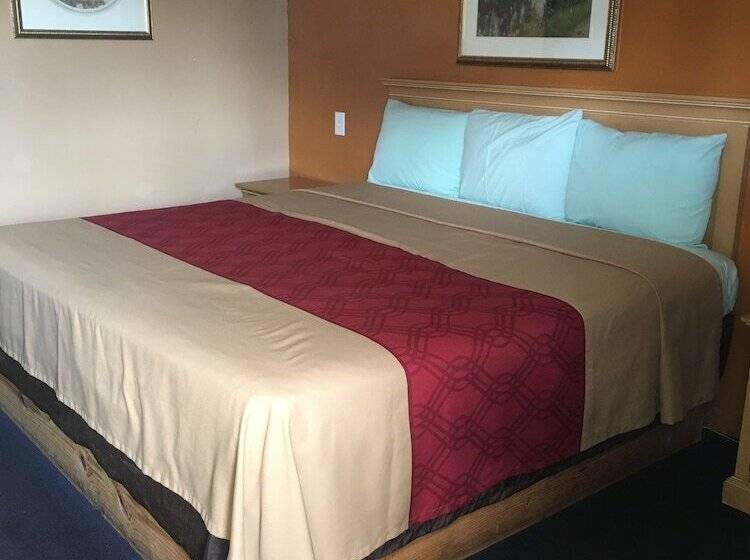 Отель Budget Inn And Suites