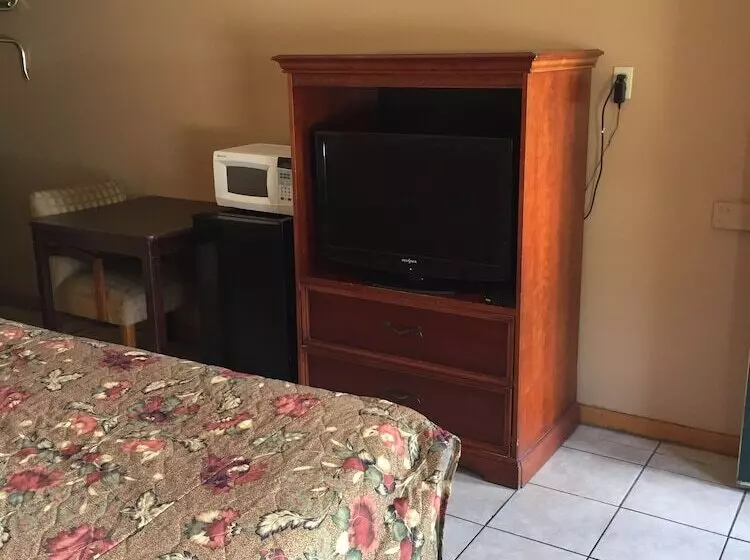 ホテル Budget Inn And Suites