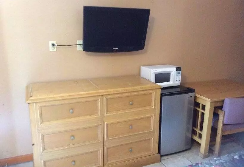 ホテル Budget Inn And Suites