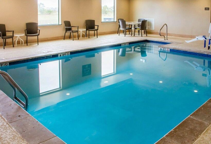 호텔 Comfort Inn & Suites San Marcos