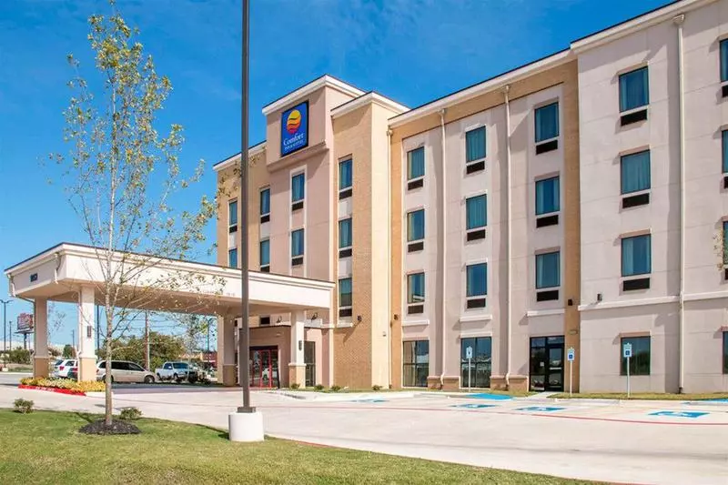 ホテル Comfort Inn & Suites San Marcos