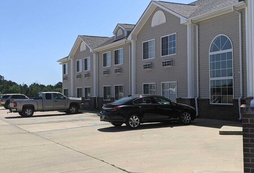 Hotelli Heritage Inn And Suites