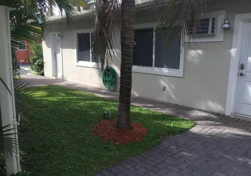 هتل Hollywood Broadwalk Oceanside