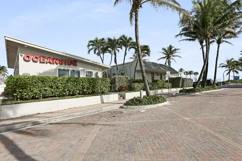 هتل Hollywood Broadwalk Oceanside