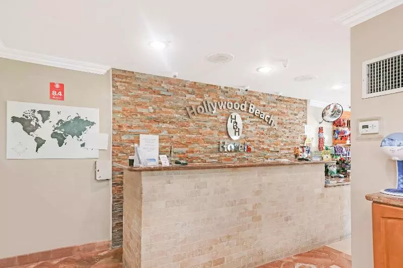 هتل Hollywood Broadwalk Oceanside