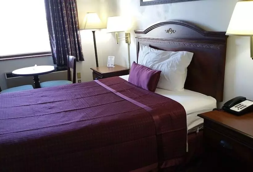 ホテル Hoosier Inn  Portland