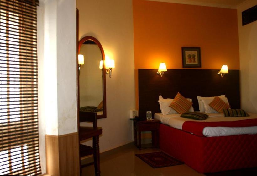 هتل Mascot Beach Resort