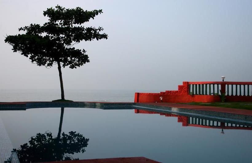 هتل Mascot Beach Resort