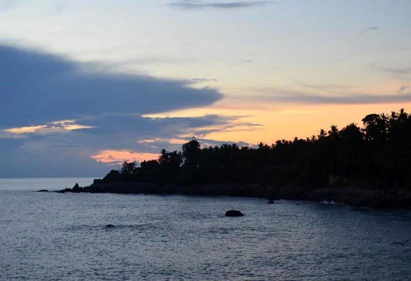 هتل Mascot Beach Resort