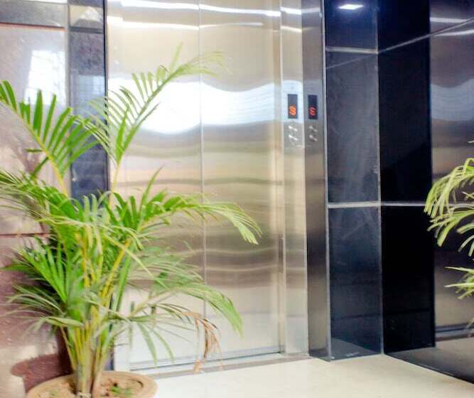 هتل The Signature Inn