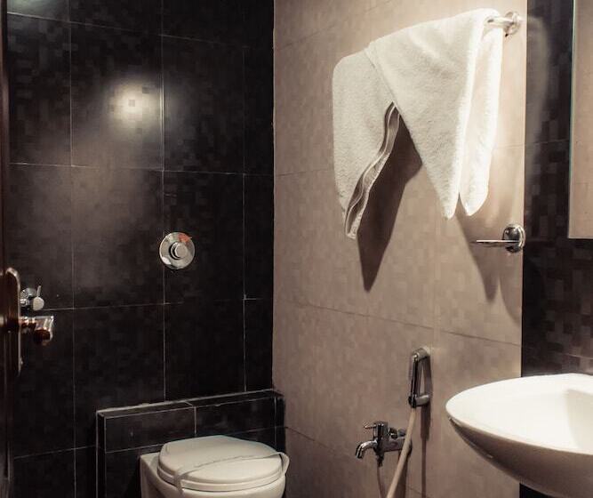 هتل The Signature Inn