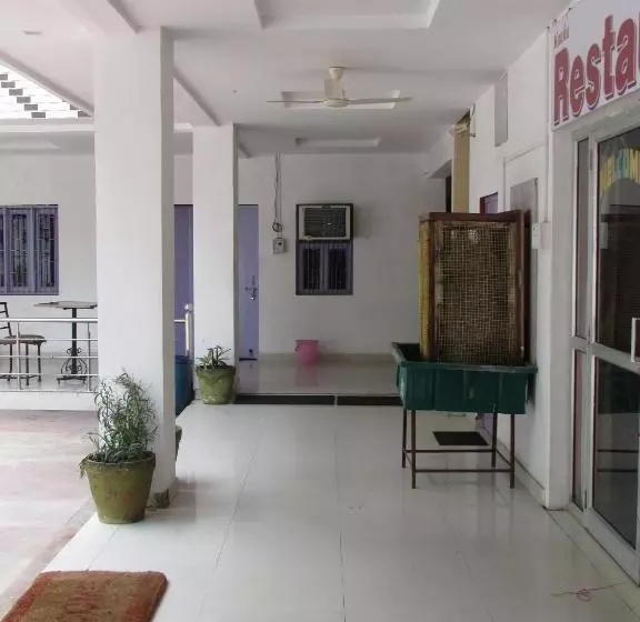 ホテル Vrindavan