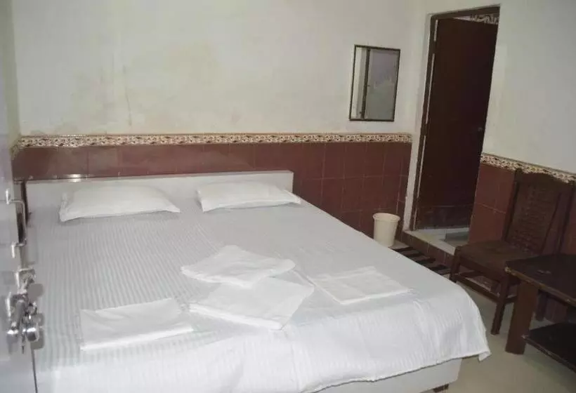 ホテル Vrindavan