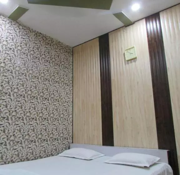 ホテル Vrindavan