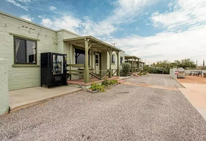モーテル Sagebrush Inn