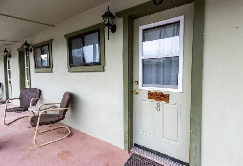 فندق على الطريق Sagebrush Inn