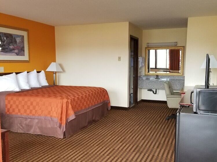 מוטל Scottish Inn & Suites   Eau Claire