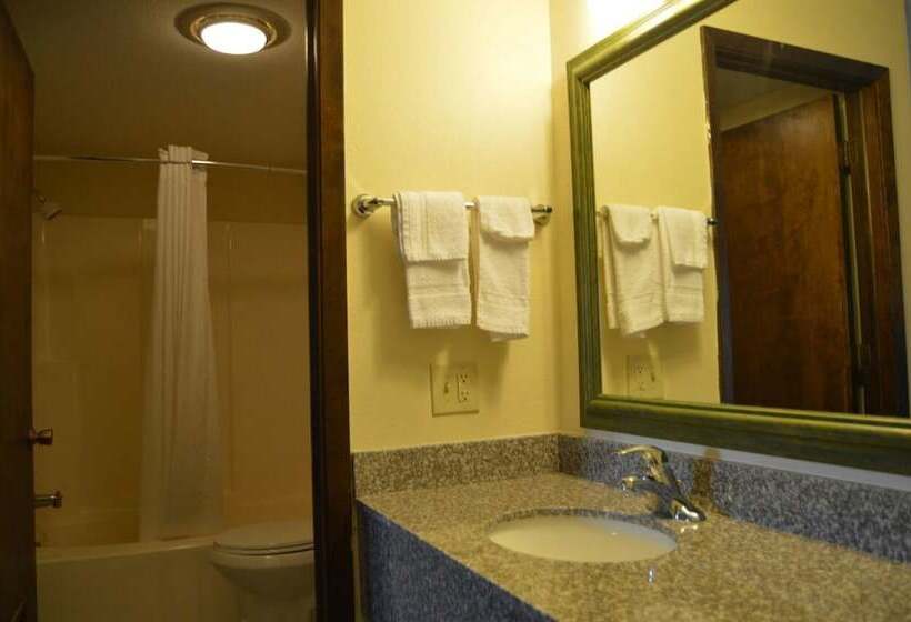 מוטל Scottish Inn & Suites   Eau Claire