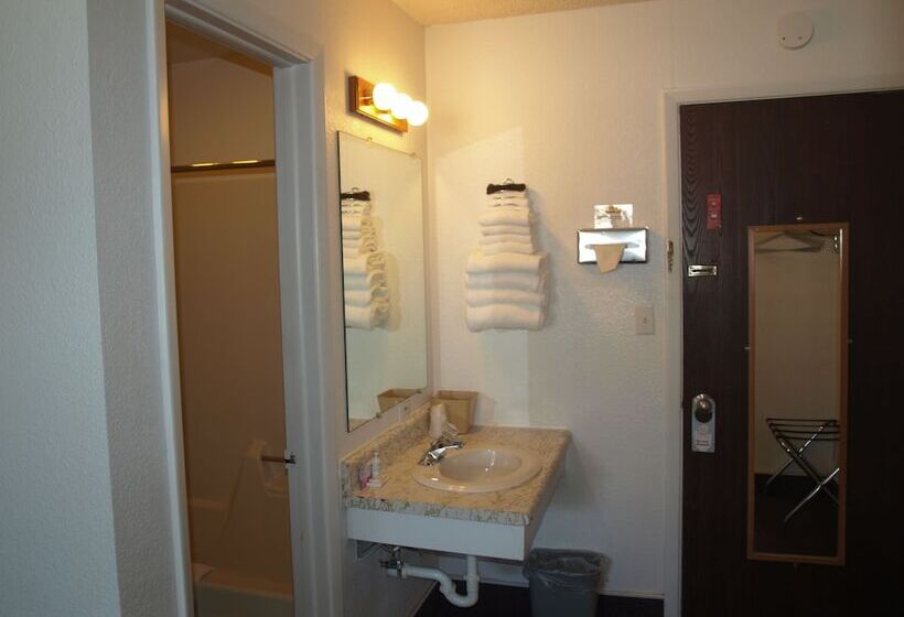 Мотель Yellowstone River Inn