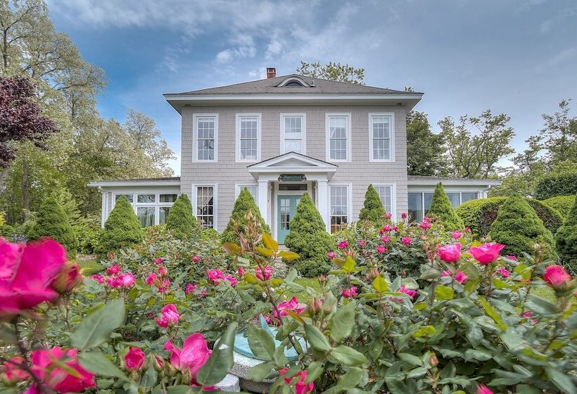 Shorecrest Bed And Breakfast