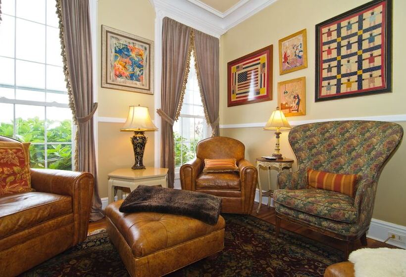 Shorecrest Bed And Breakfast