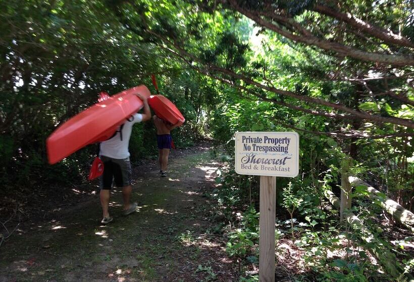 Shorecrest Bed And Breakfast