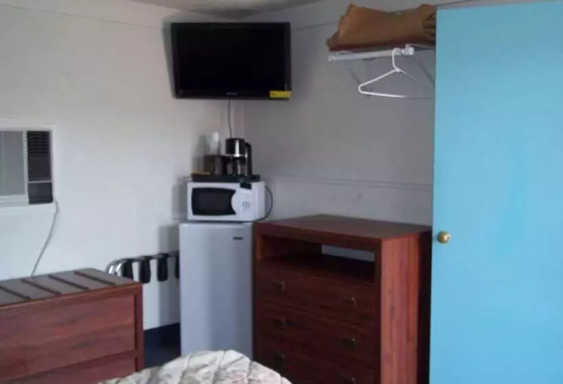Altamont Motel
