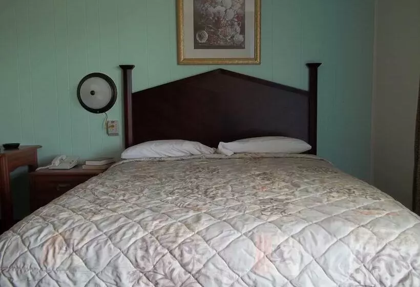 Altamont Motel