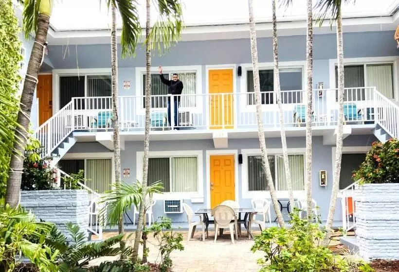 Beach Tide Motel