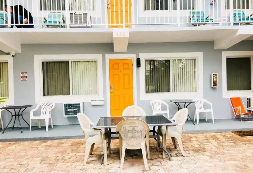 Beach Tide Motel