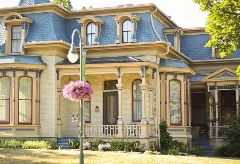 Aamiaismajoitus (B&B) Hamilton House