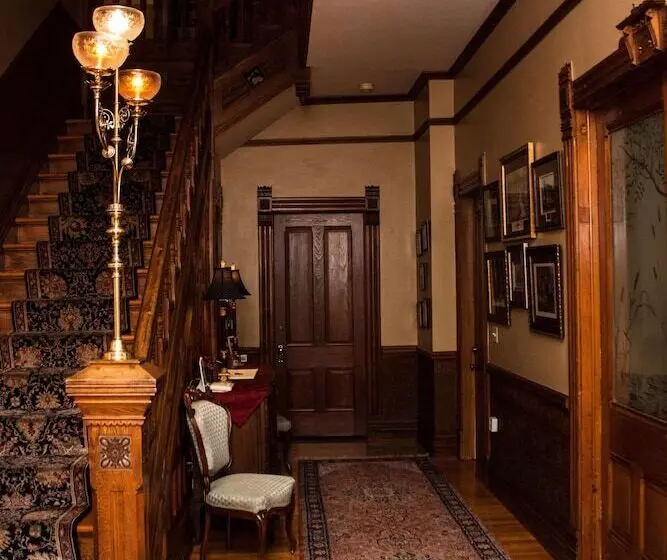 Aamiaismajoitus (B&B) Hamilton House