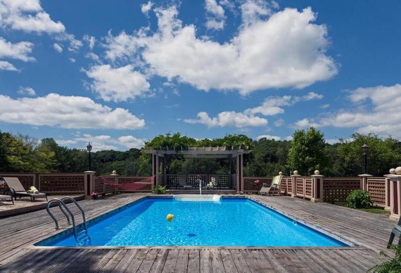 צימר Inn At Lake Joseph