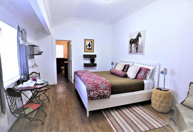 住宿加早餐  Napa Farmhouse Inn