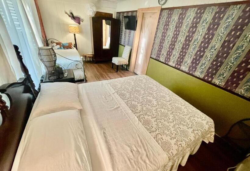 مبيت وإفطار Shaka Shak Guest House