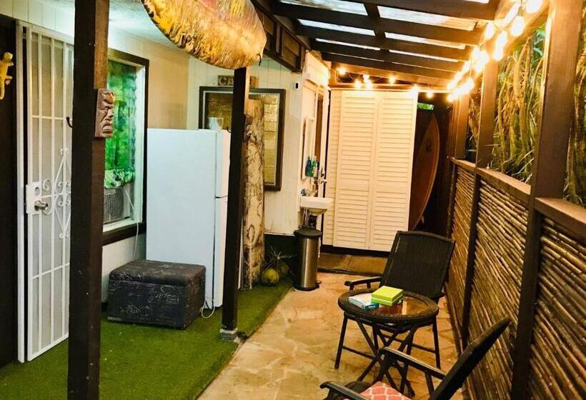 مبيت وإفطار Shaka Shak Guest House