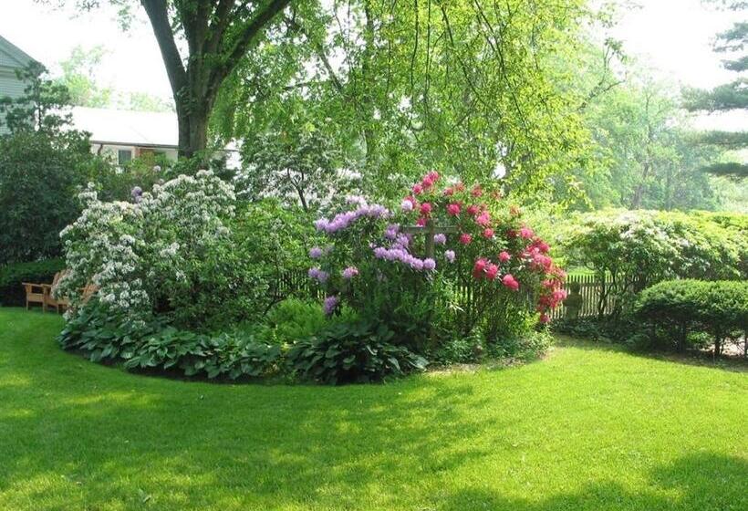 ベッドアンドブレックファースト The Connecticut River Valley Inn