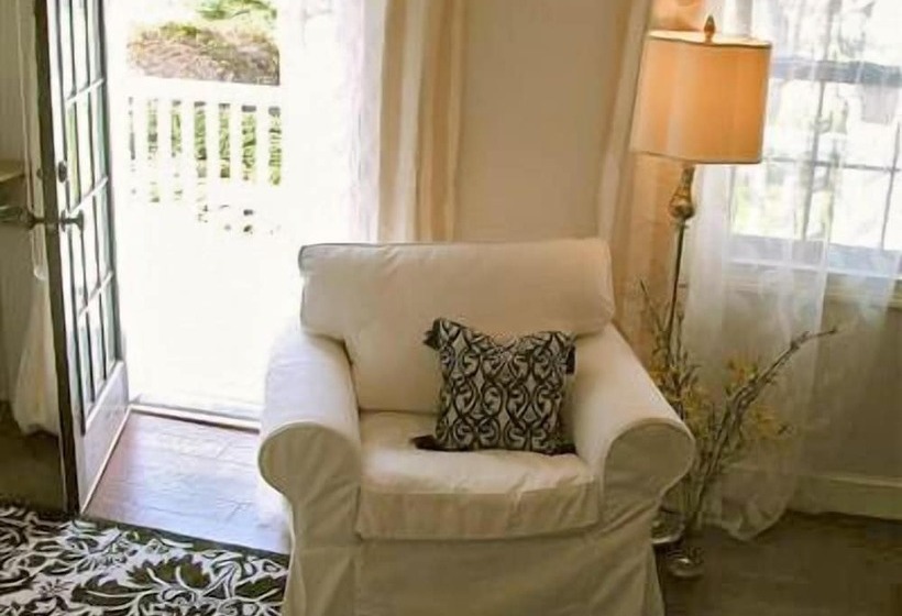 ベッドアンドブレックファースト The Connecticut River Valley Inn