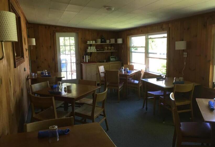 مبيت وإفطار The Little River Inn