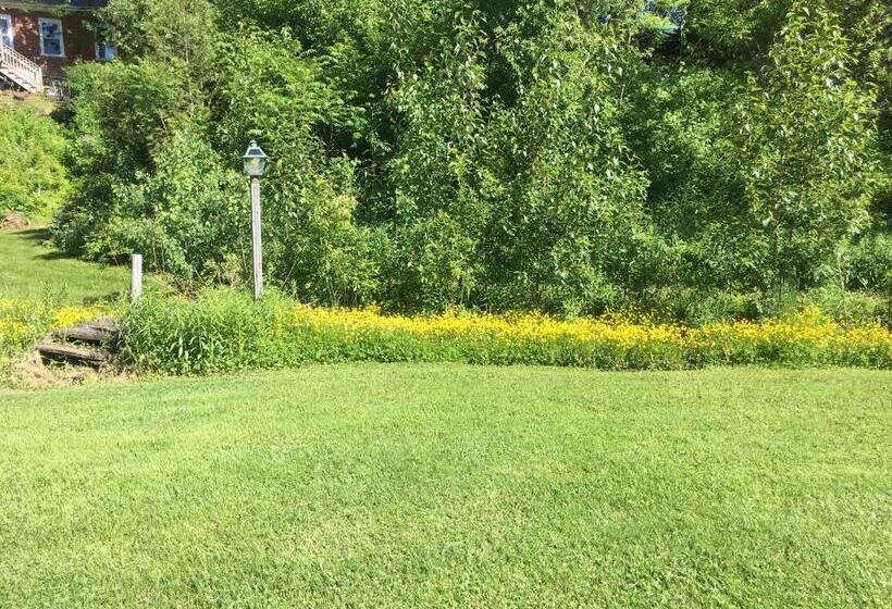 مبيت وإفطار The Little River Inn