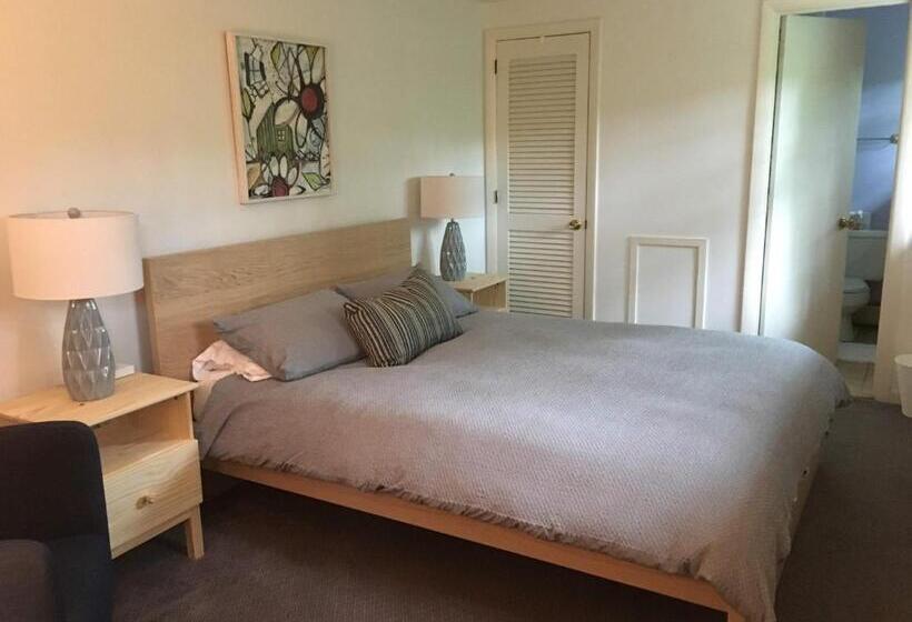 مبيت وإفطار The Little River Inn