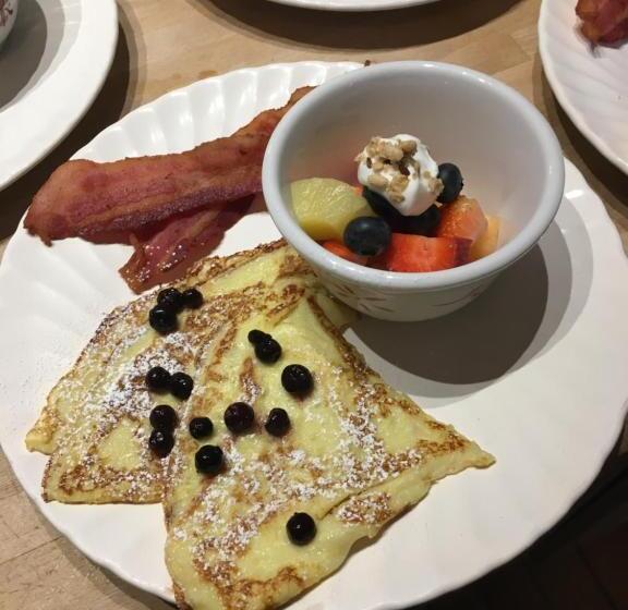 مبيت وإفطار The Little River Inn