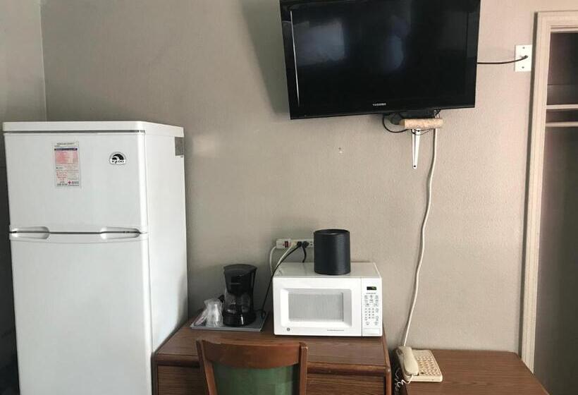 Cooper Motel Tuscola