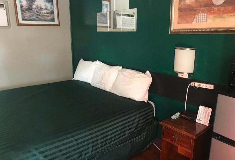 Cooper Motel Tuscola